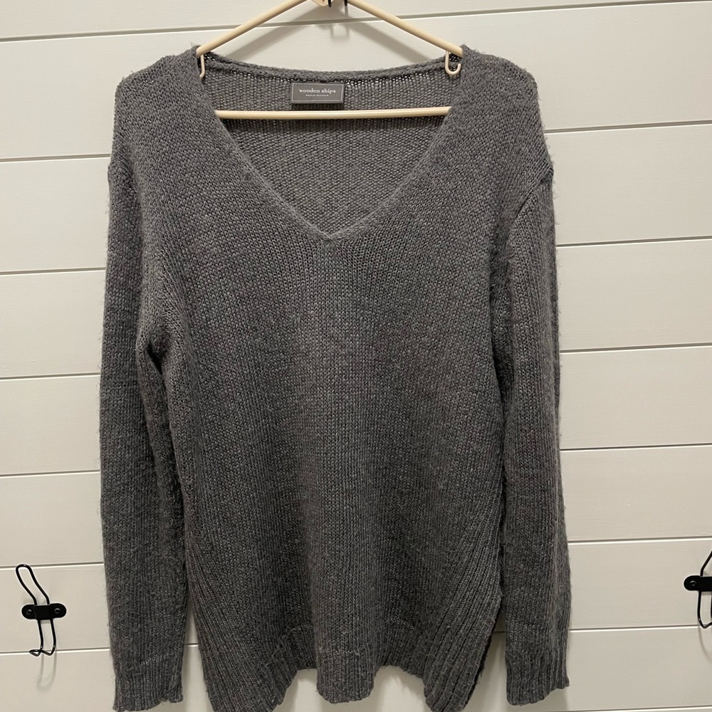 Anthropologie Wooden Ships mohair wool blend grey V-neck sweater size S/M